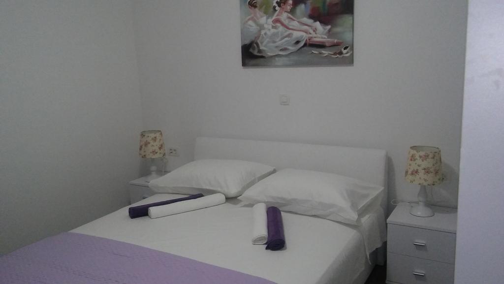 Apartment Vedran Kaštela エクステリア 写真