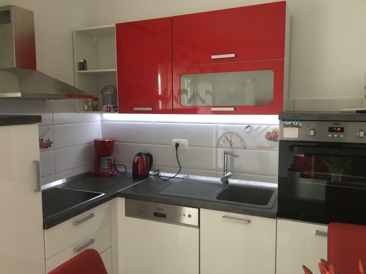 Apartment Vedran Kaštela エクステリア 写真